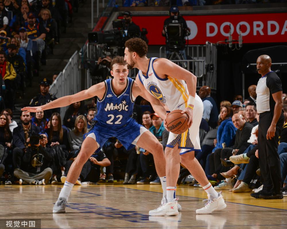 人们对年轻 人们对年轻